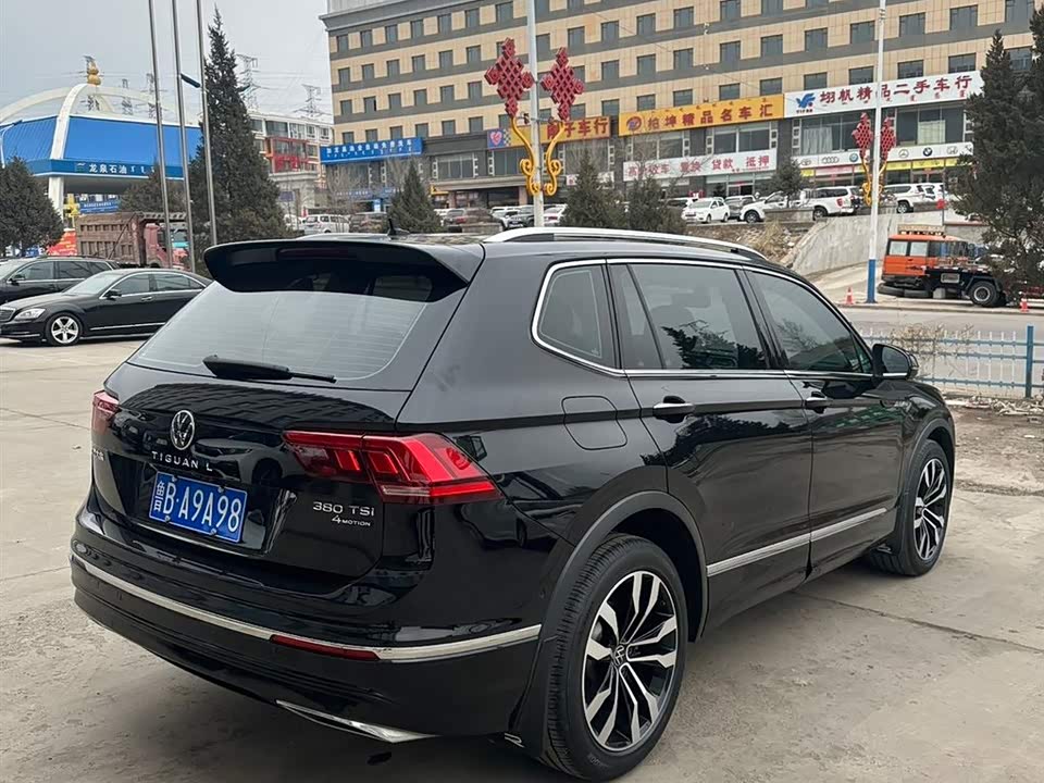 Volkswagen Tiguan L