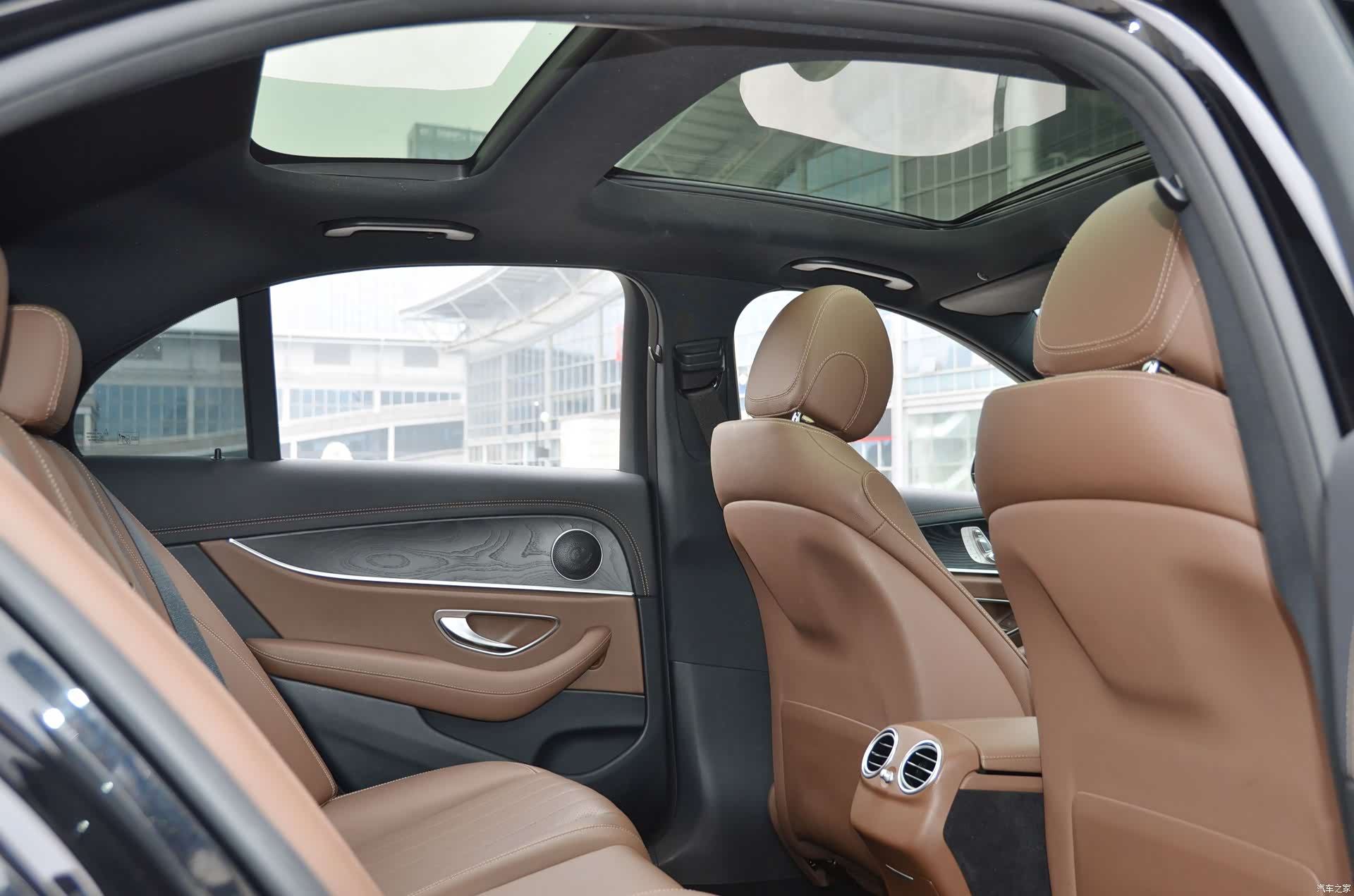 Mercedes-Benz E-Class, 2021 13