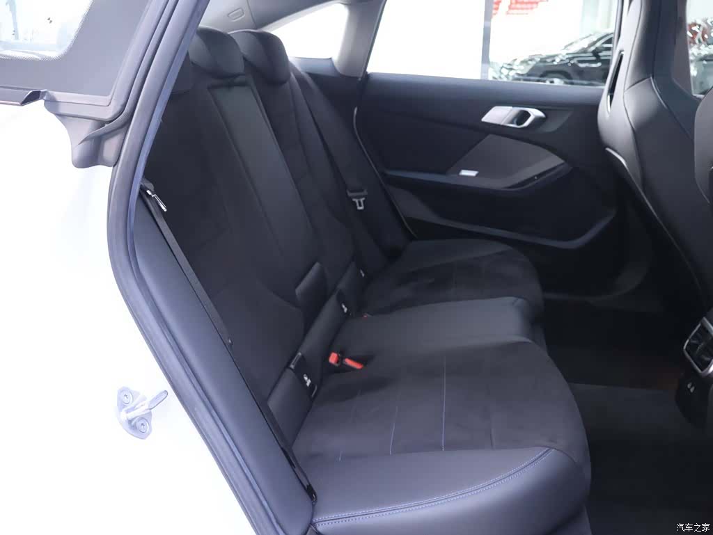 BMW 2 Series, 2025 22