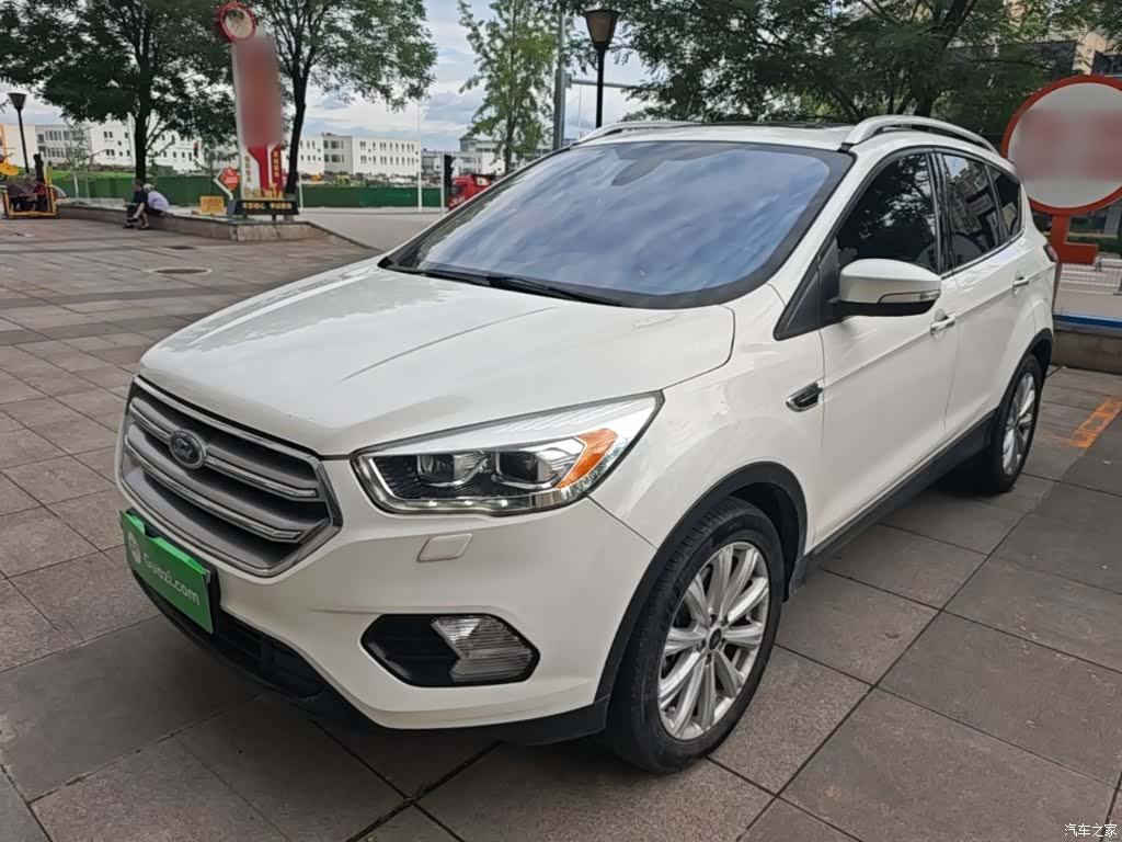 Ford Kuga, 2017 1