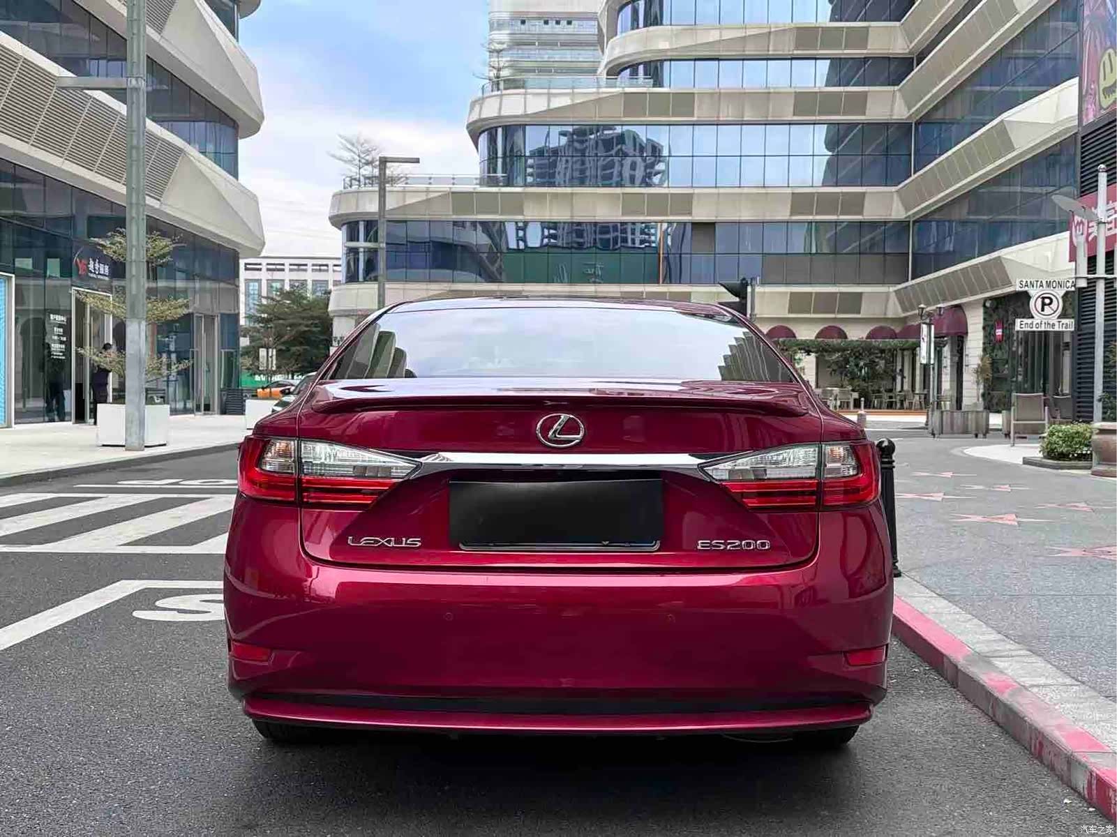 Lexus ES, 2017 7
