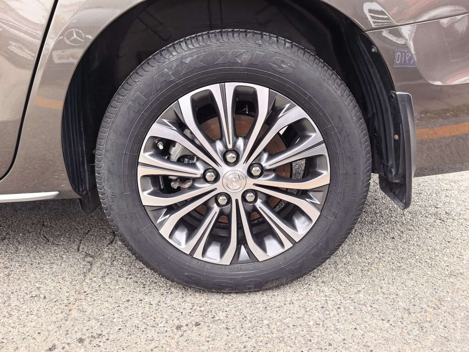 Buick GL8, 2025 все фото