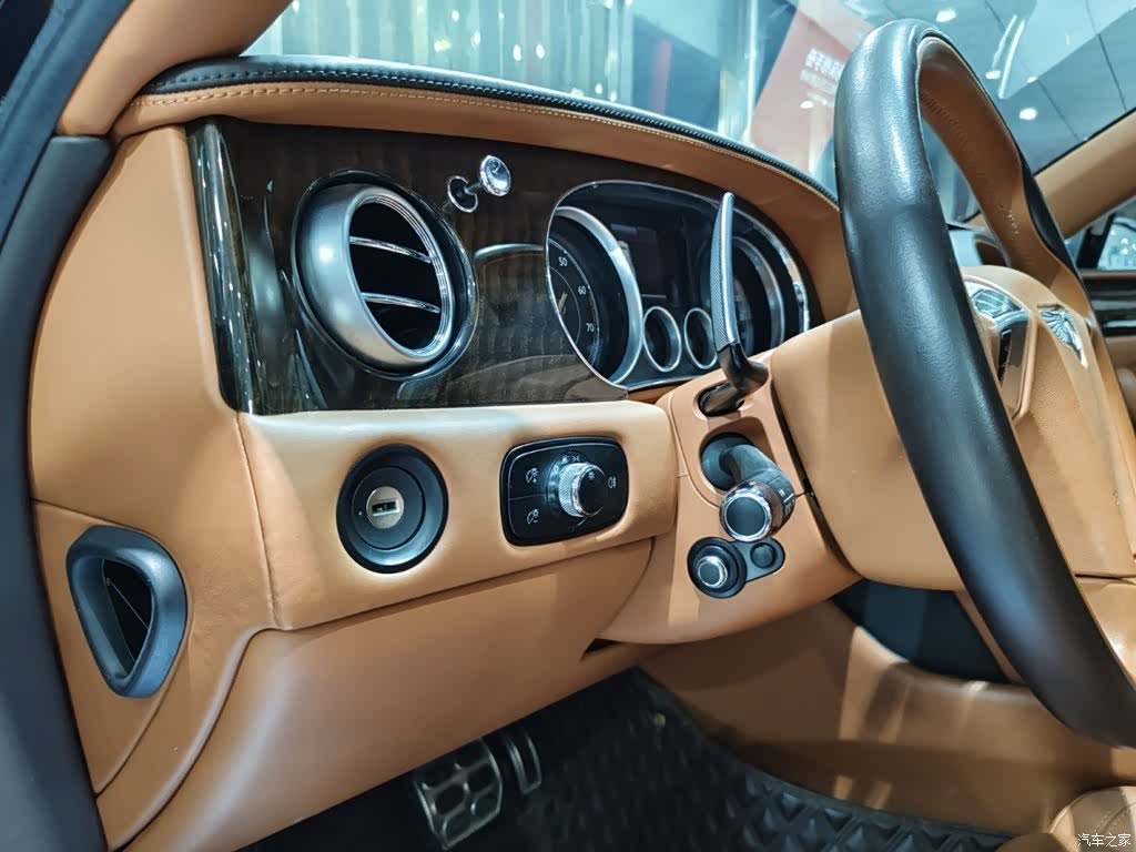 Bentley Flying Spur, 2018 7