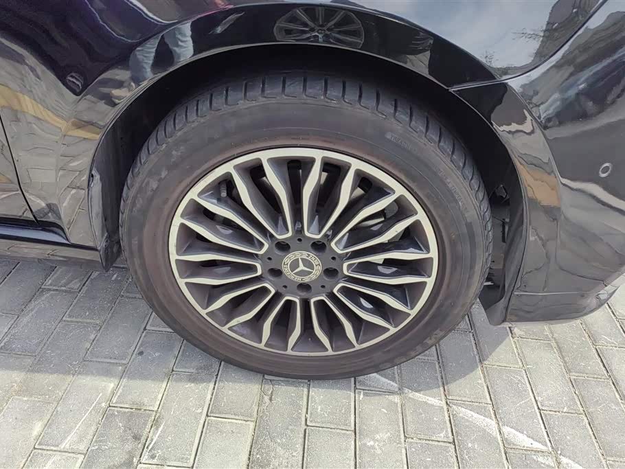 Mercedes-Benz V-class