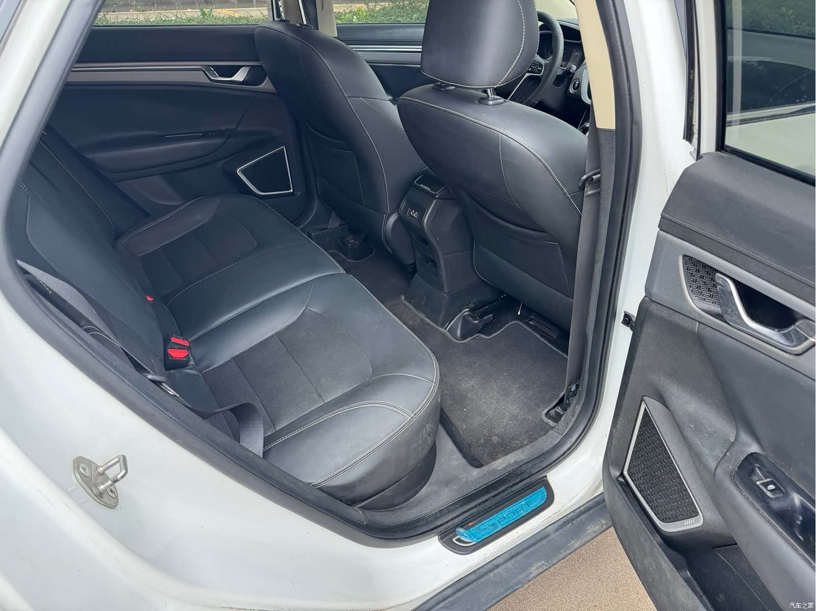 Geely Emgrand, 2018 9