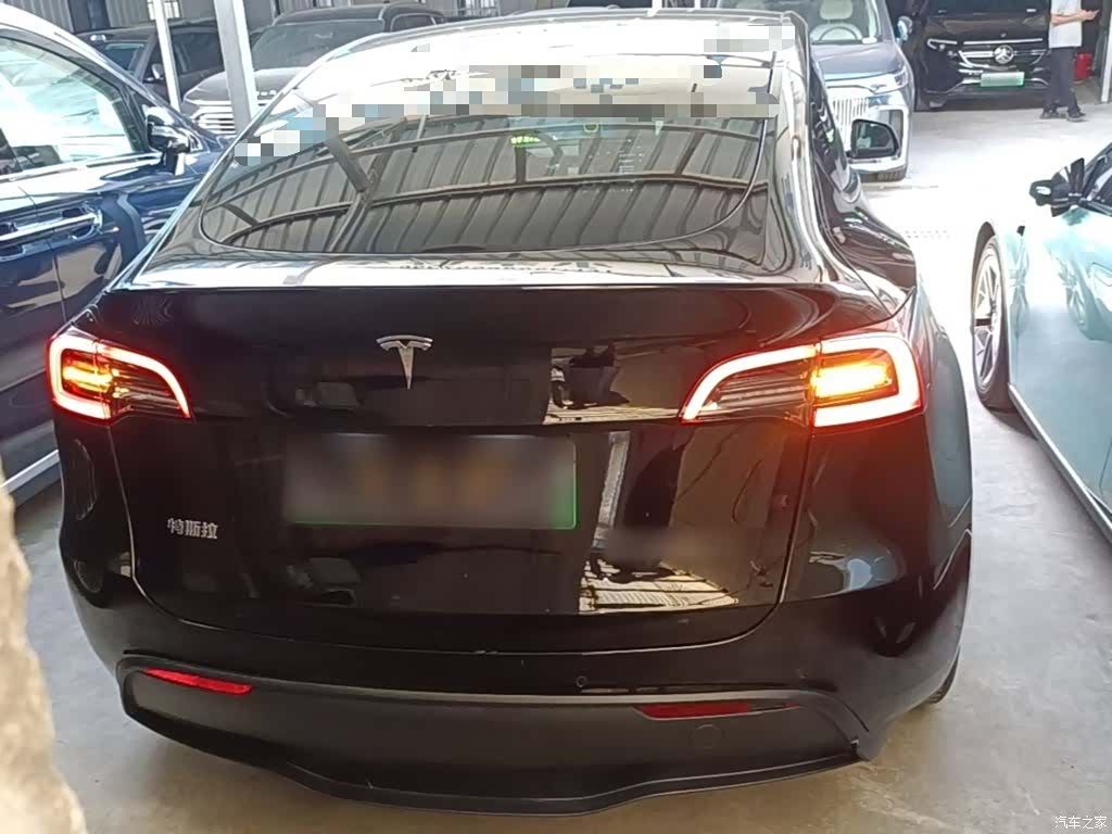 Tesla Model Y, 2023 6