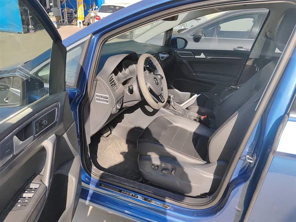 Volkswagen Golf*Jiayu