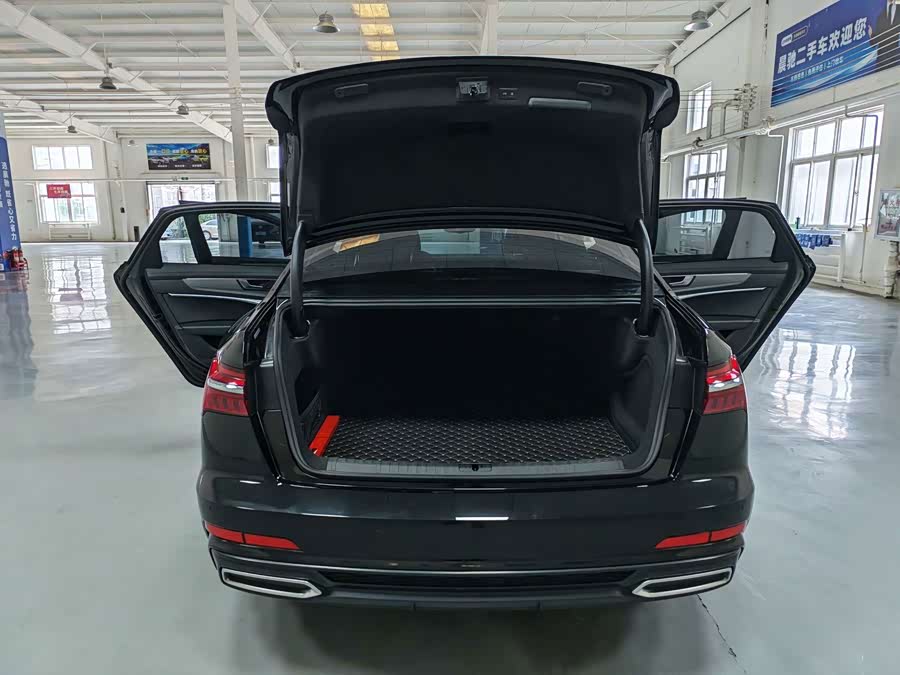 Audi A6L 2021, фото 15