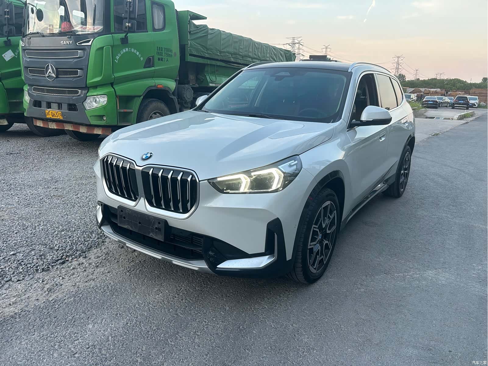 BMW iX1, 2024 1