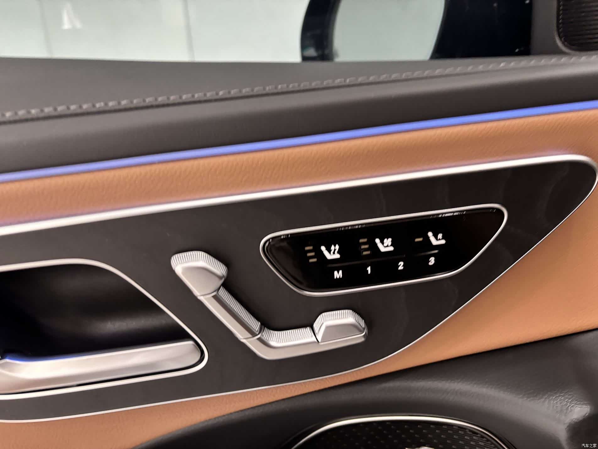 Mercedes-Benz E-Class, 2025 11