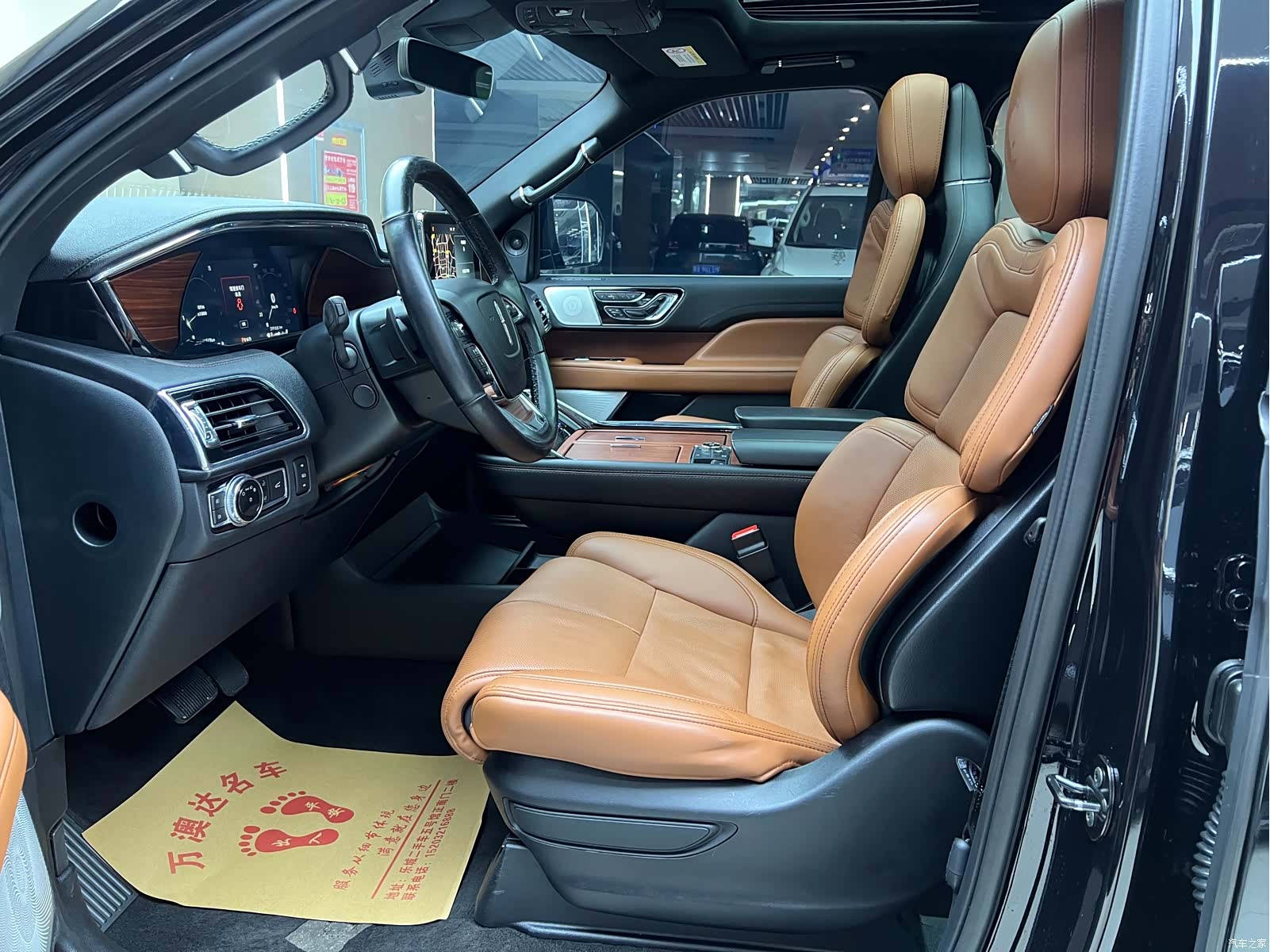 Lincoln Navigator, 2022 все фото