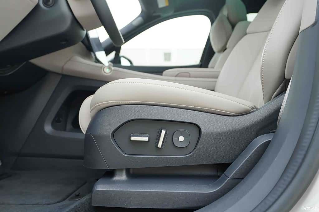 NIO ES8, 2024 13
