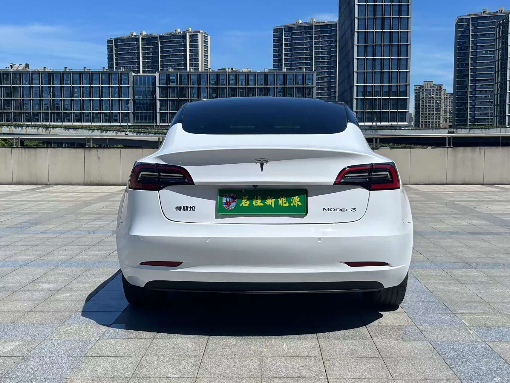 Tesla Model 3, 2022 все фото