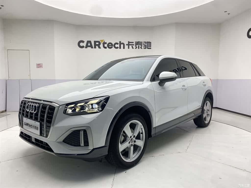 Audi Q2L, 2023 1