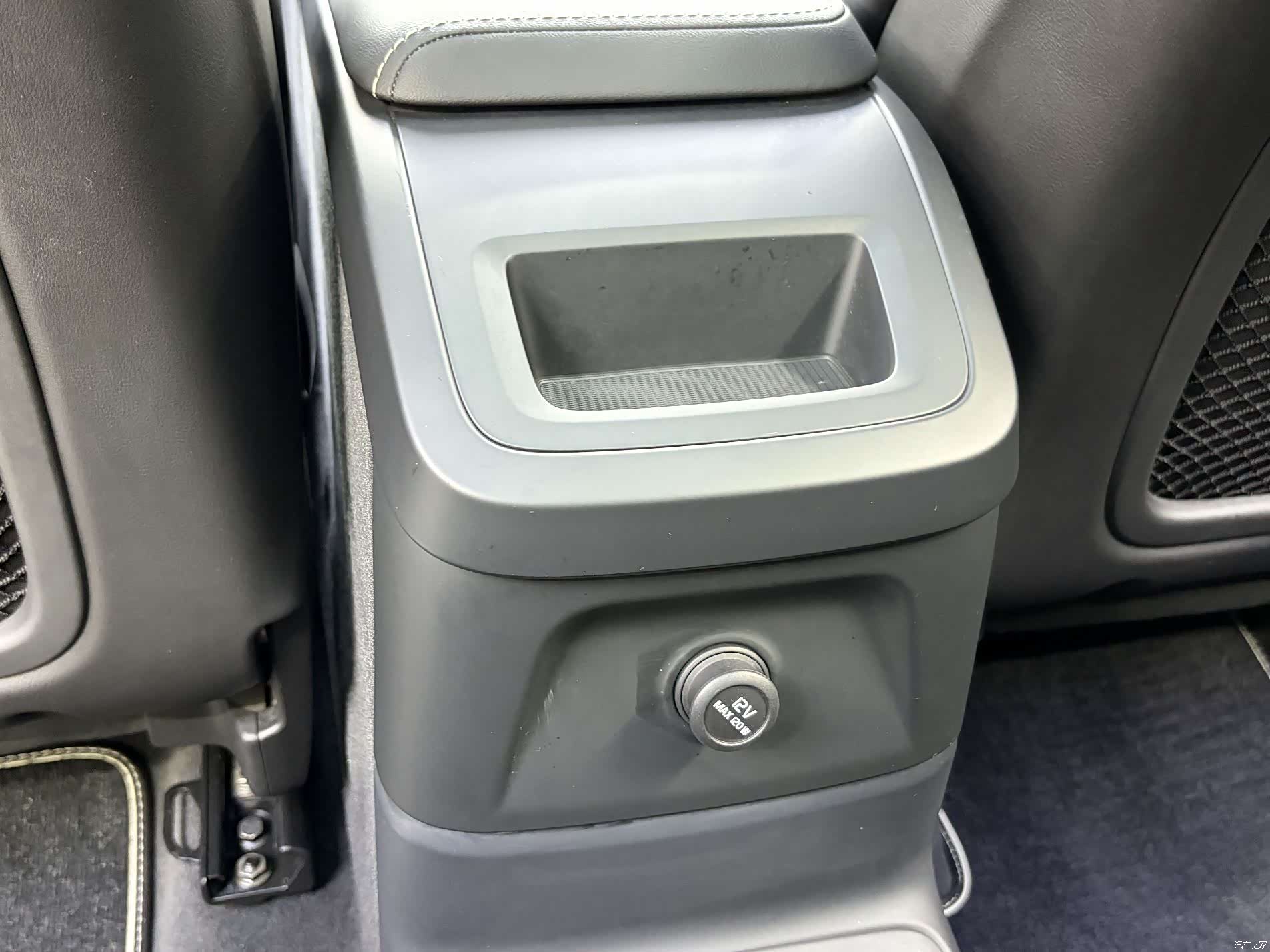 Volvo XC60, 2018 16