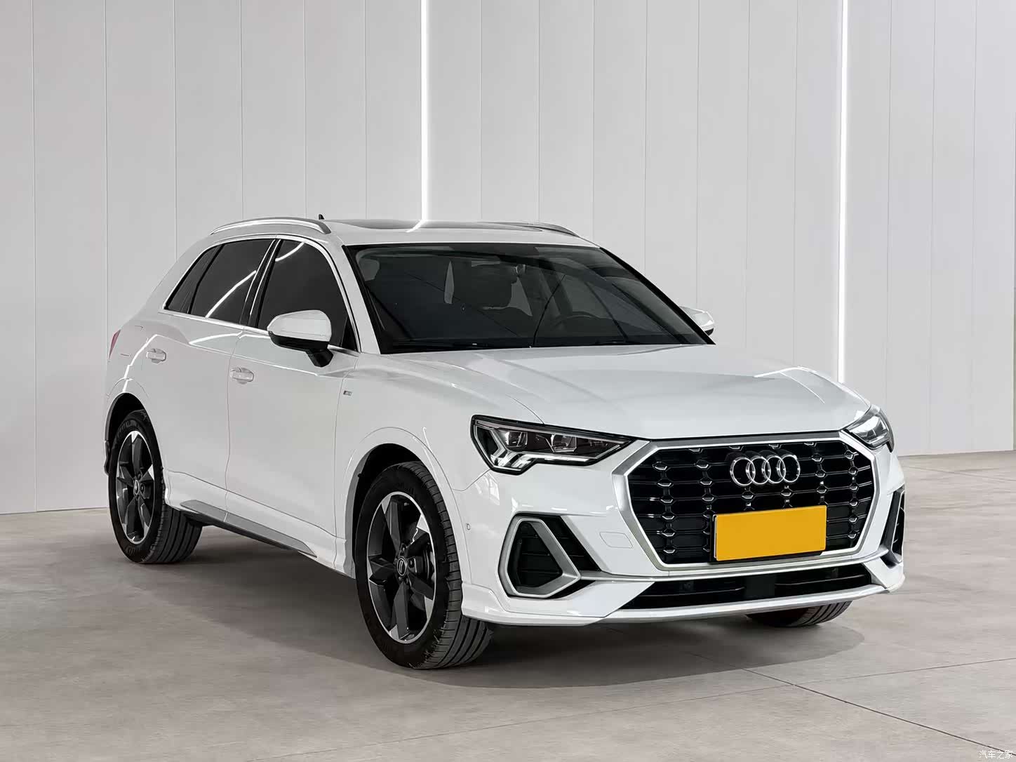 Audi Q3, 2022 3