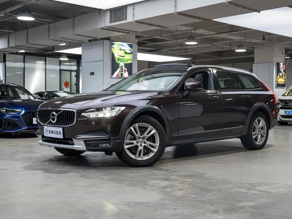 Volvo V90