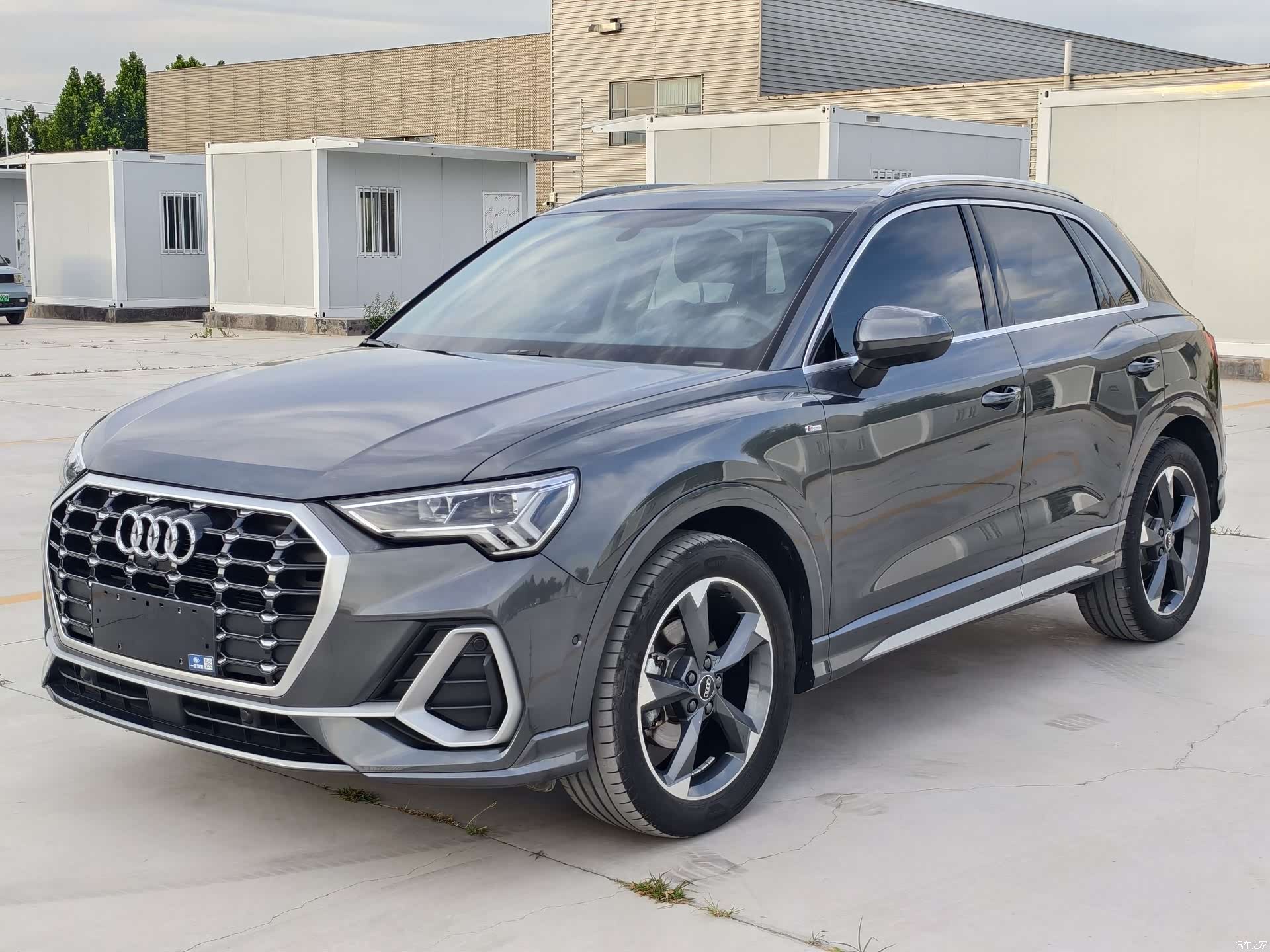 Audi Q3, 2022 1