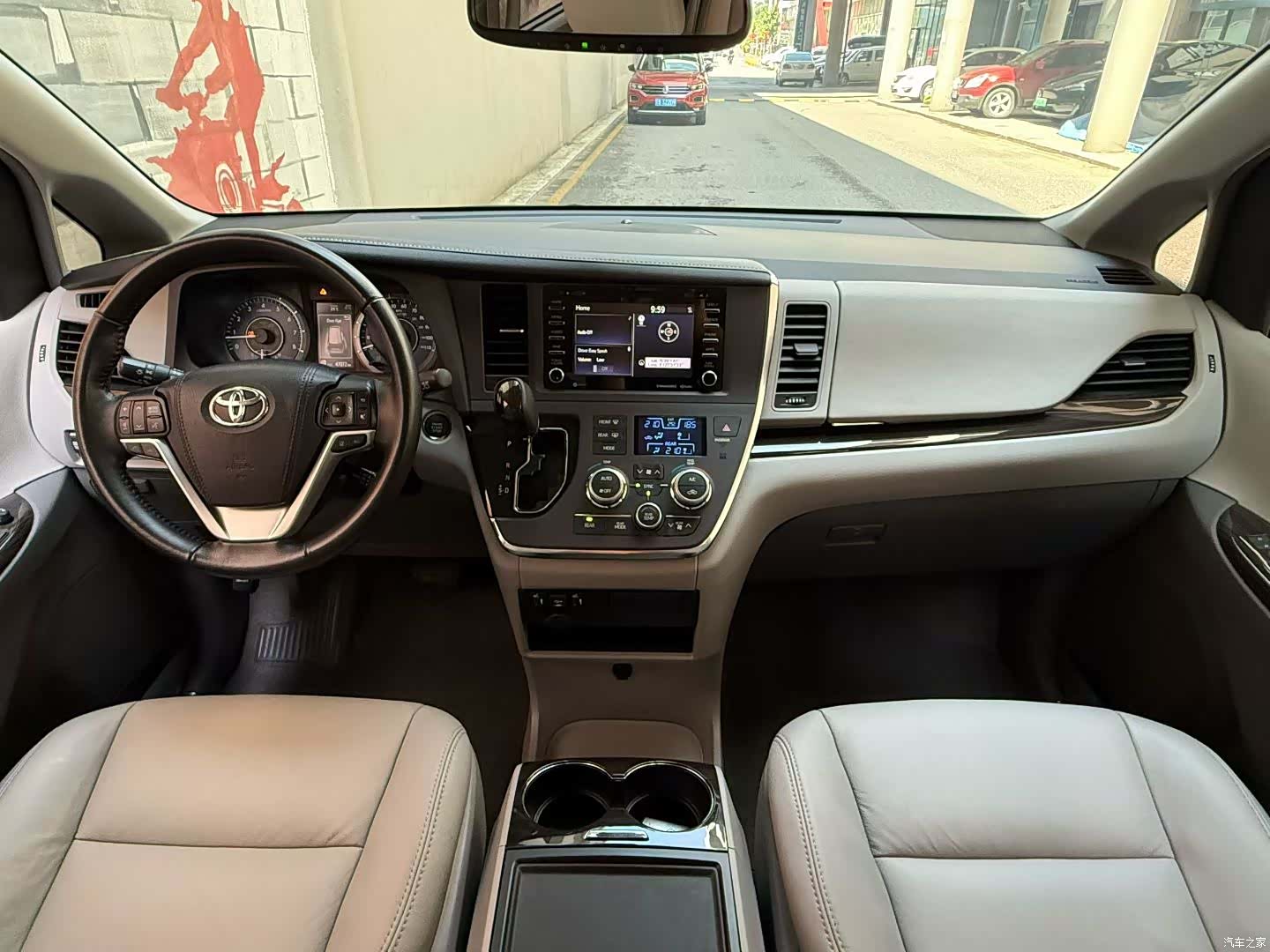 Toyota Sienna, 2019 16