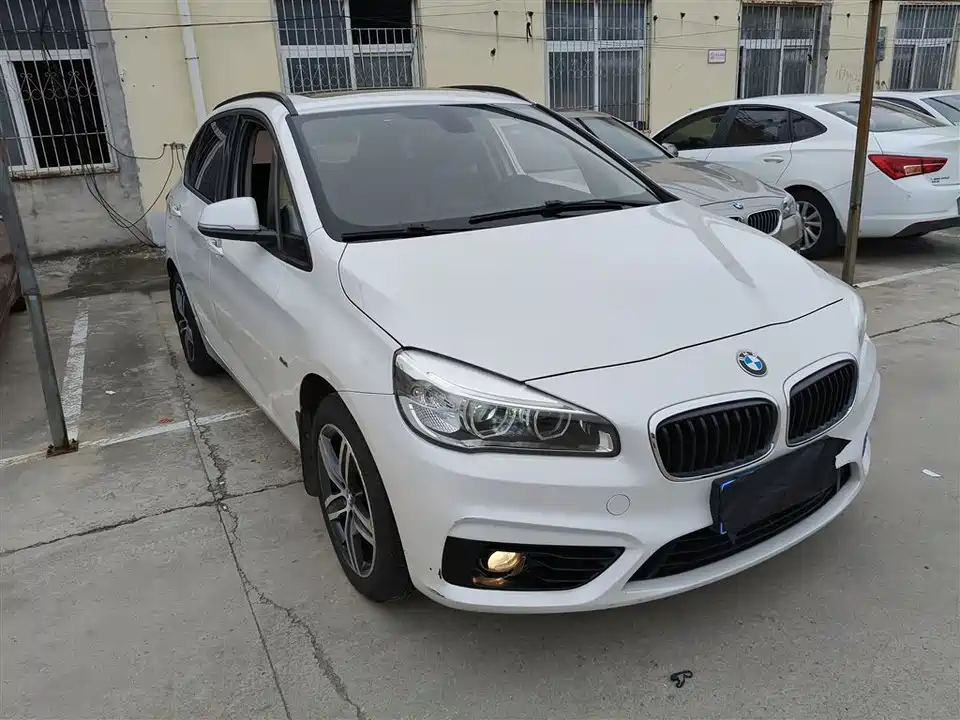 BMW 2 series station wagon