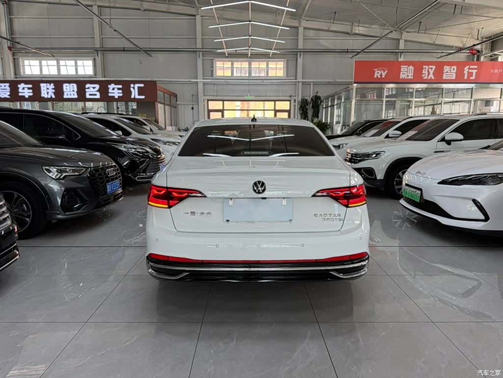 Volkswagen Sagitar, 2022 7