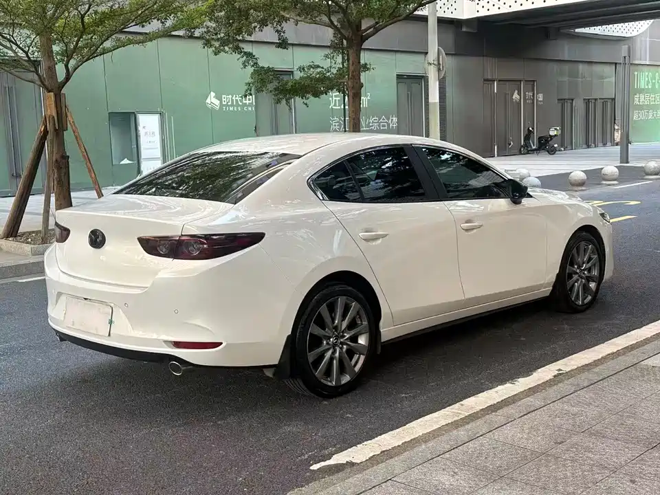 Mazda 3 Angkesaila