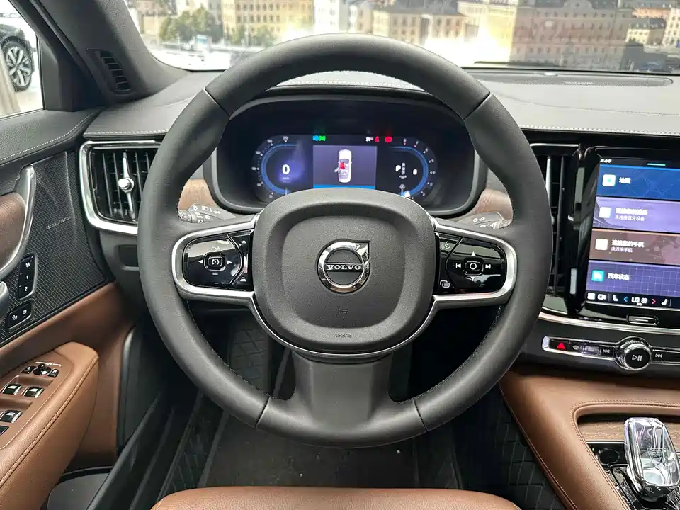 Volvo S90