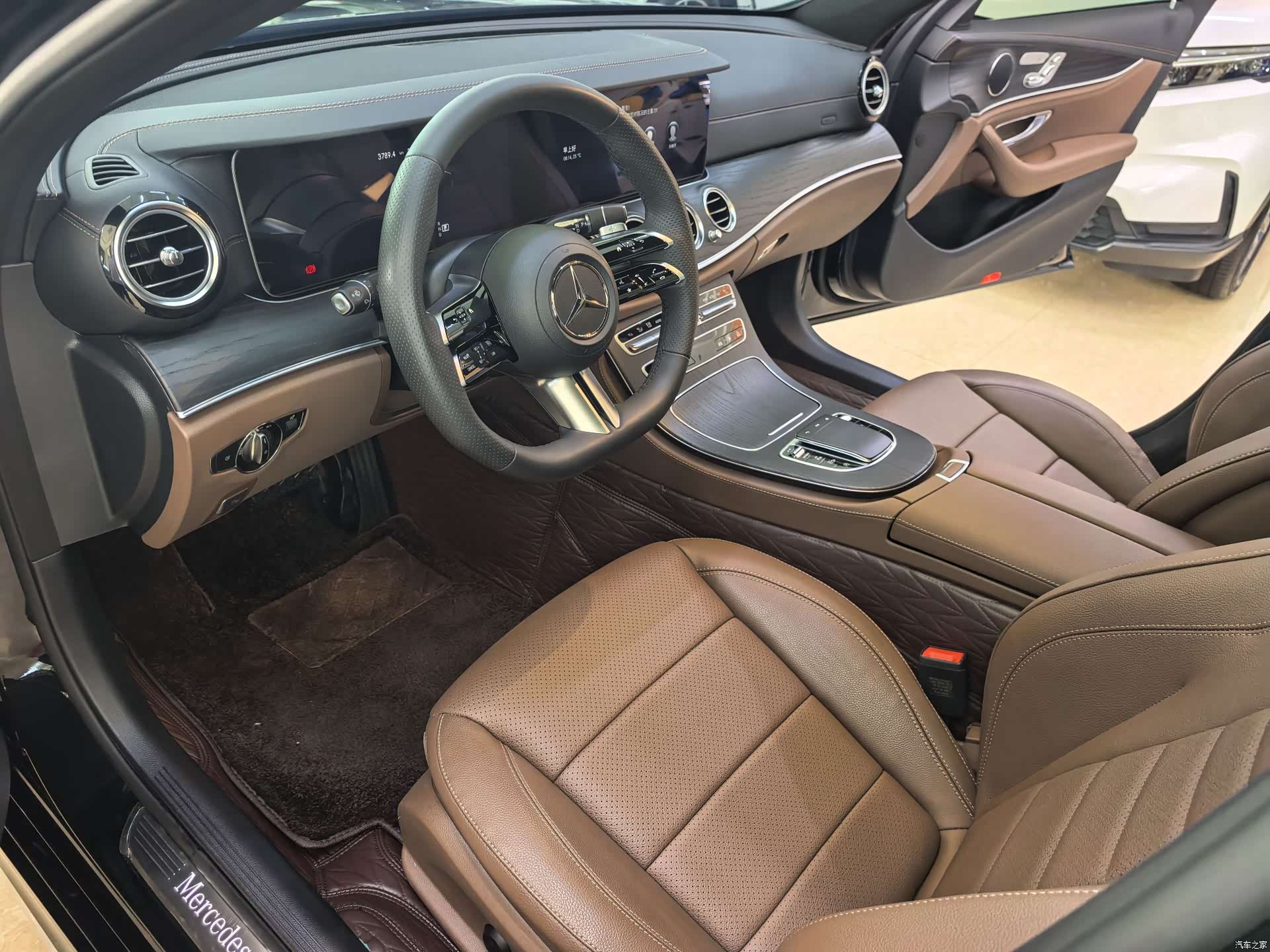Mercedes-Benz E-Class, 2023 6