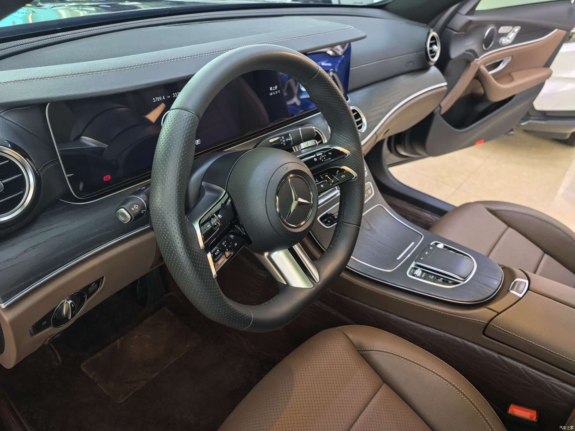 Mercedes-Benz E-Class, 2023 9