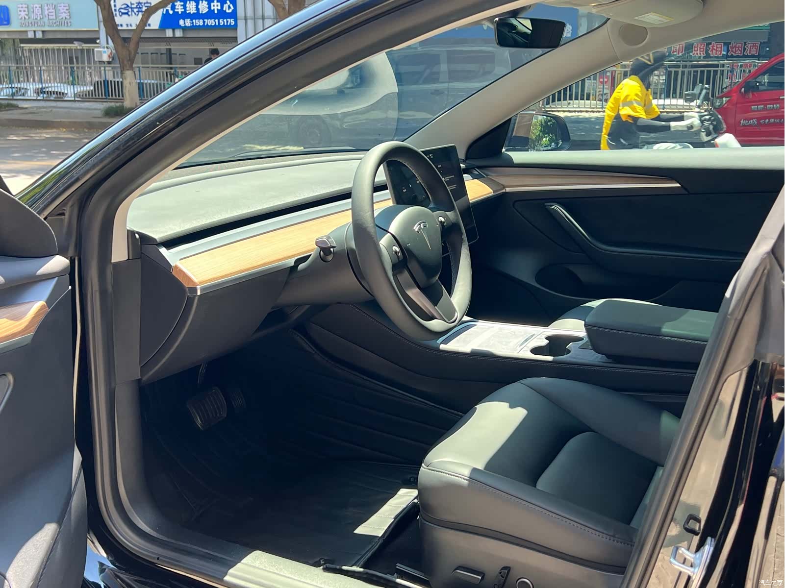 Tesla Model 3, 2022 12