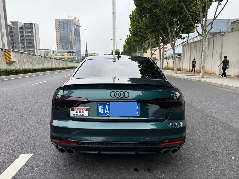 Audi S4
