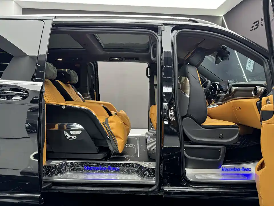 Mercedes-Benz V-class