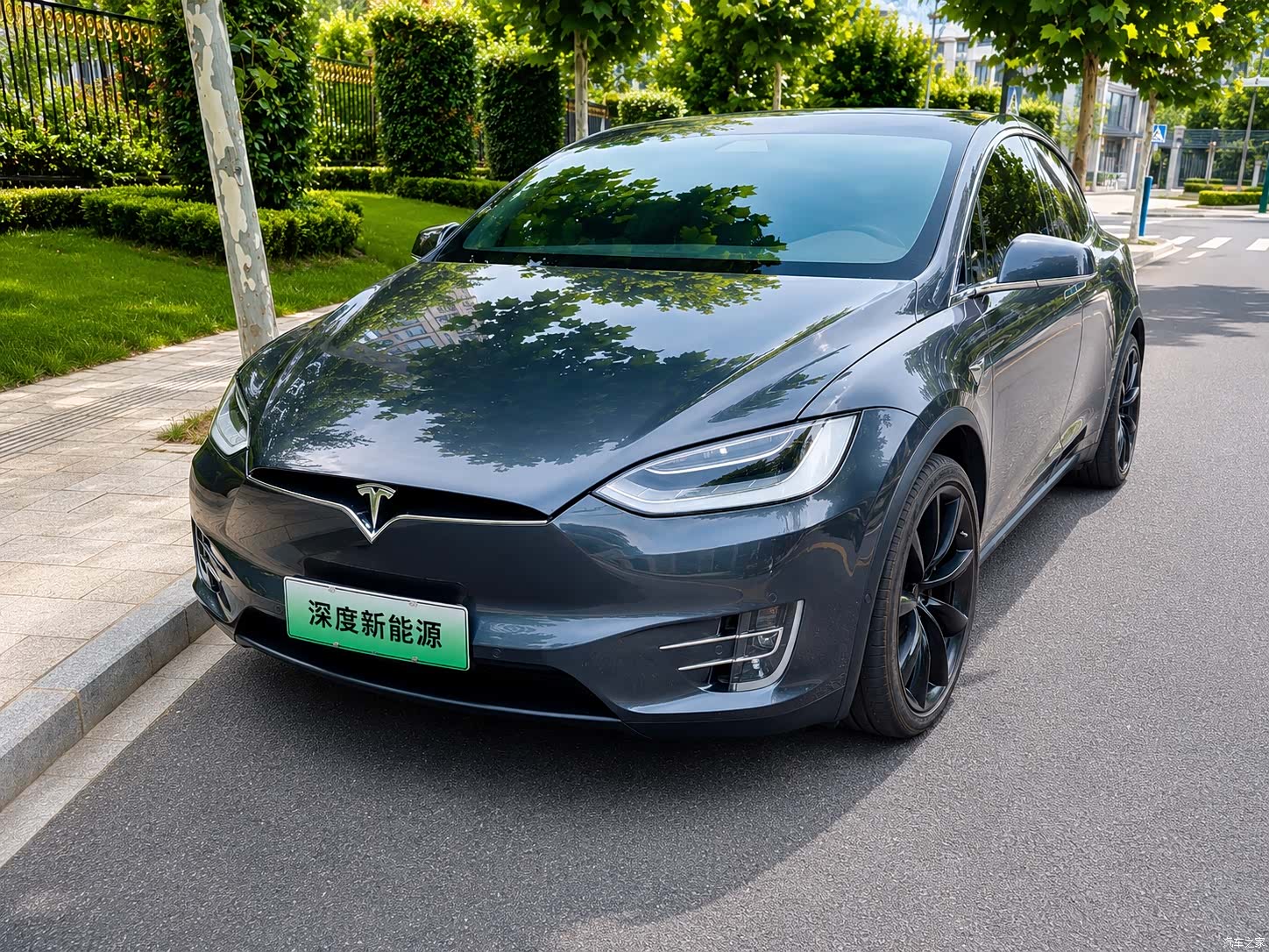 Tesla Model X, 2019 1