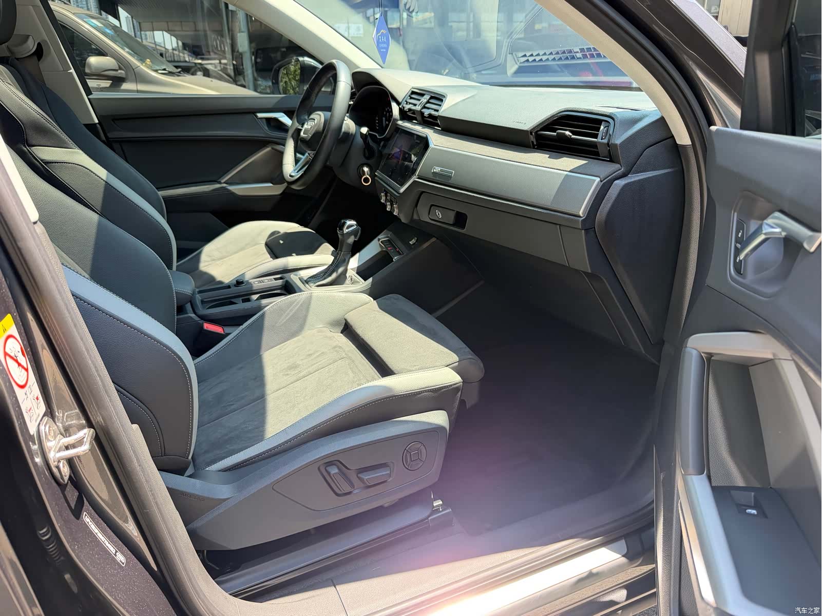 Audi Q3, 2023 все фото