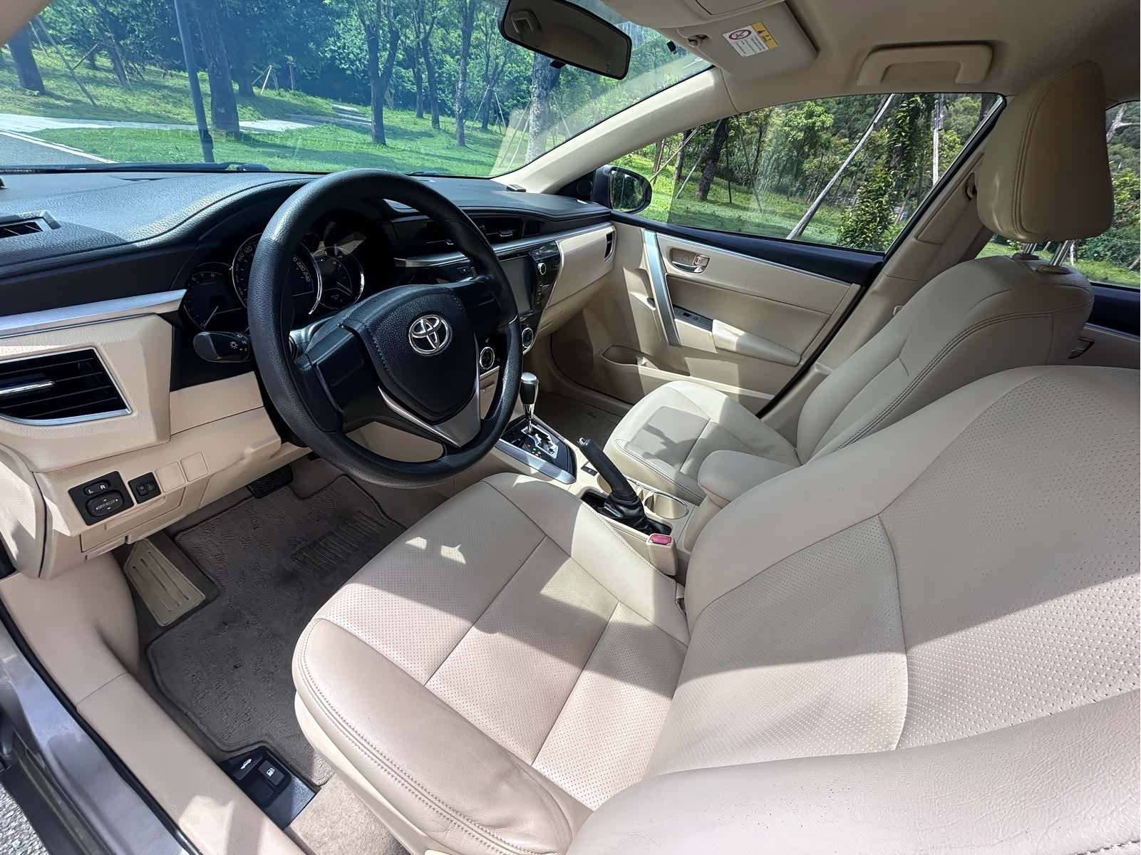 Toyota Corolla, 2015 4