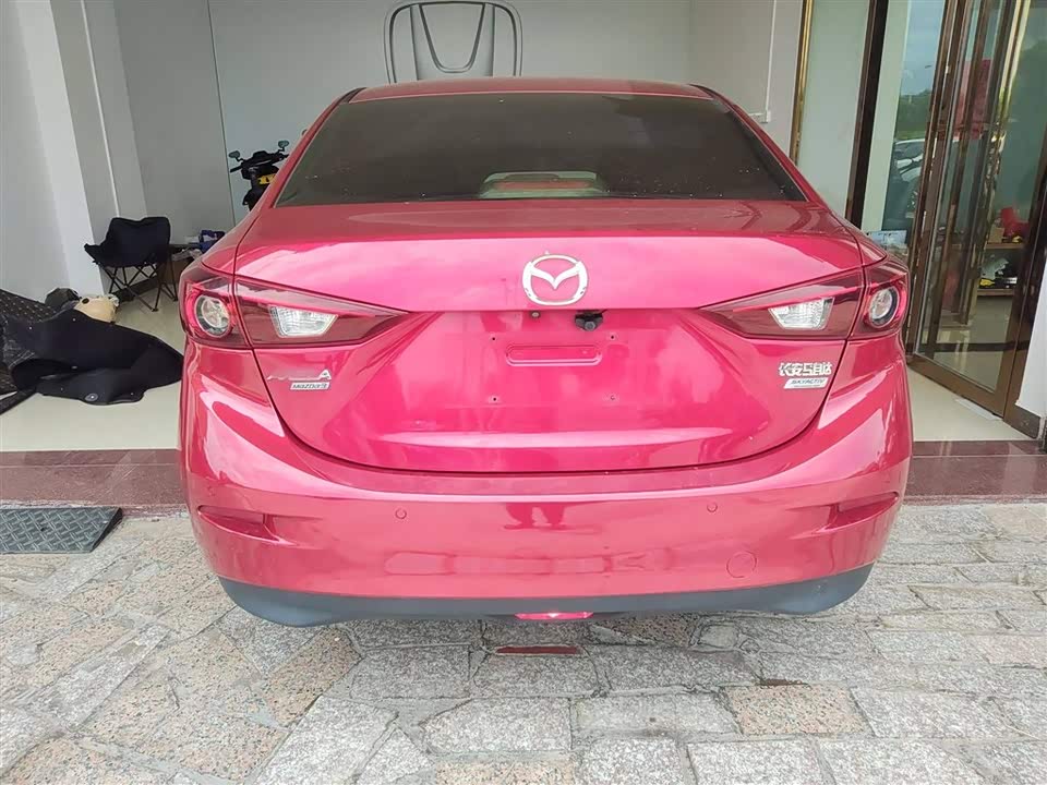 Mazda 3 Angkesaila
