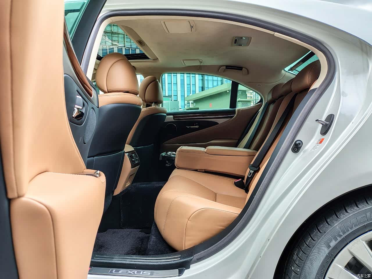 Lexus LS, 2021 11