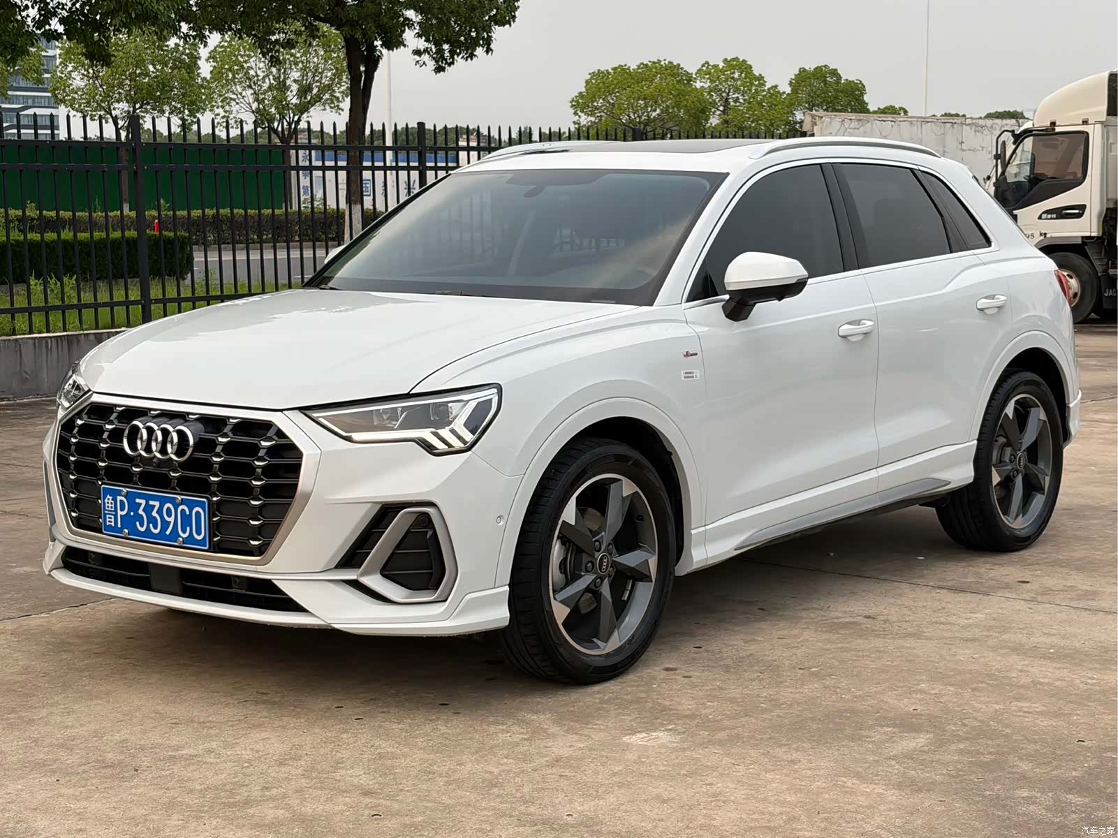 Audi Q3, 2022 2