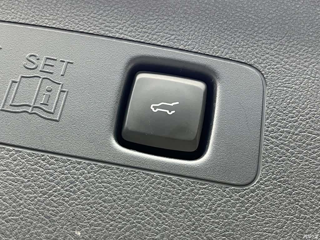 Lincoln Corsair, 2023 17