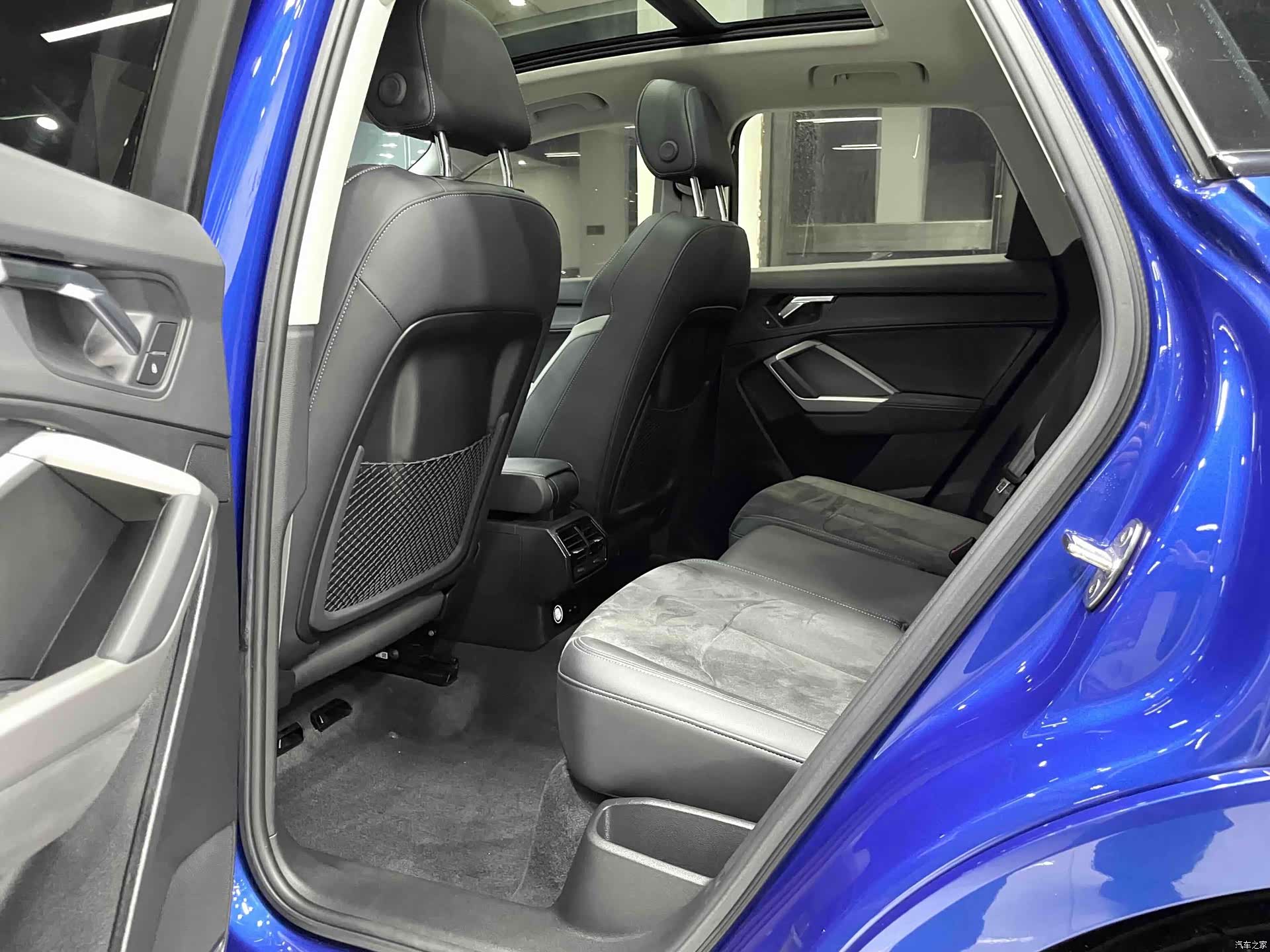 Audi Q3, 2023 10