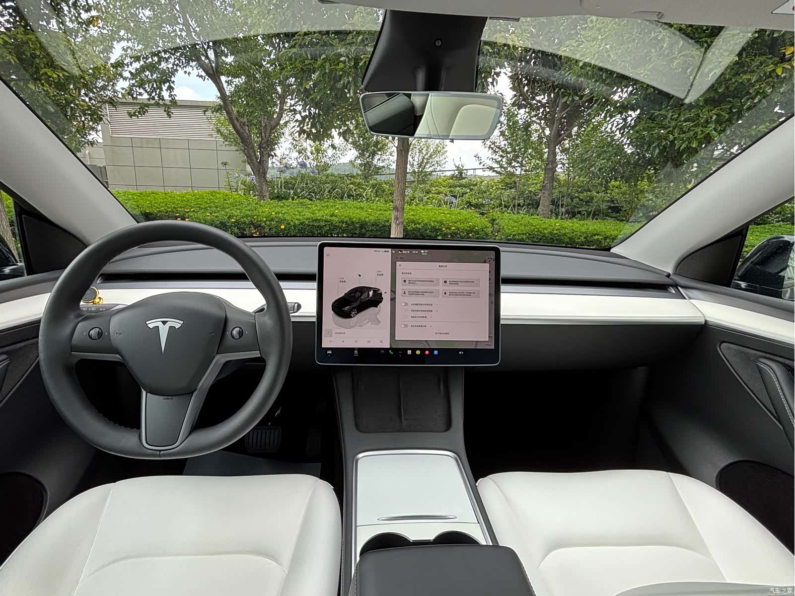 Tesla Model Y, 2023 11