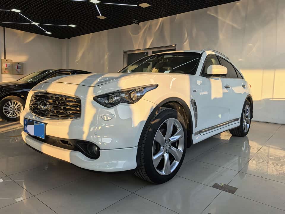 Infiniti FX