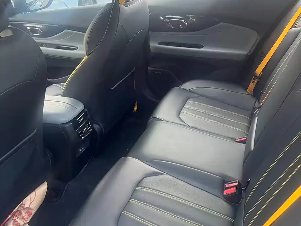 Trumpchi Shadow Leopard