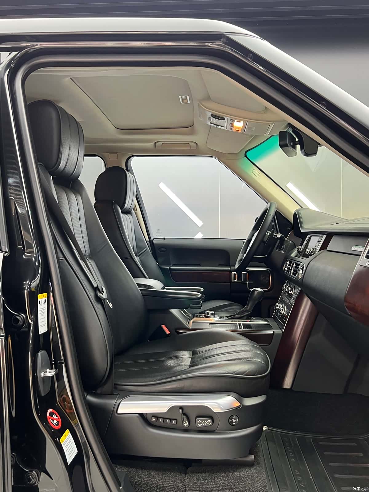 Land Rover Range Rover, 2011 23