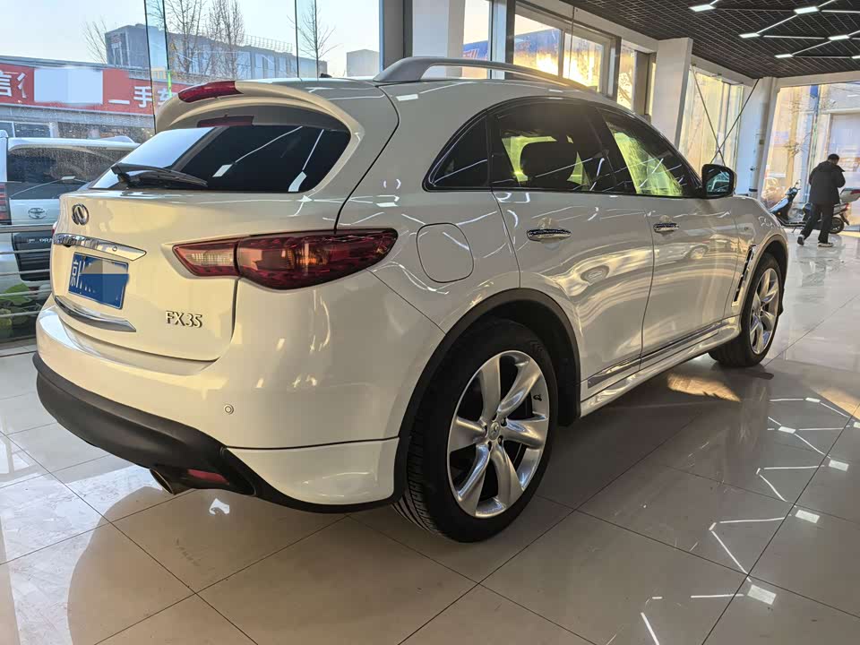 Infiniti FX