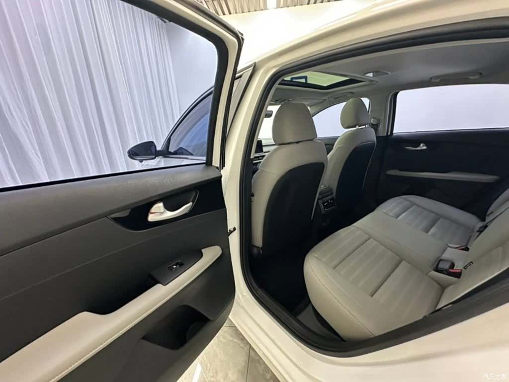 Kia K3, 2023 8