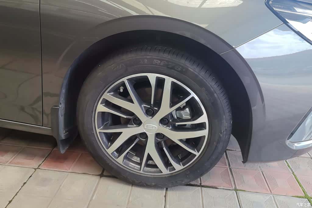 Geely Emgrand, 2025 6