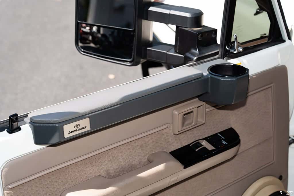 Toyota Land Cruiser, 2024 12