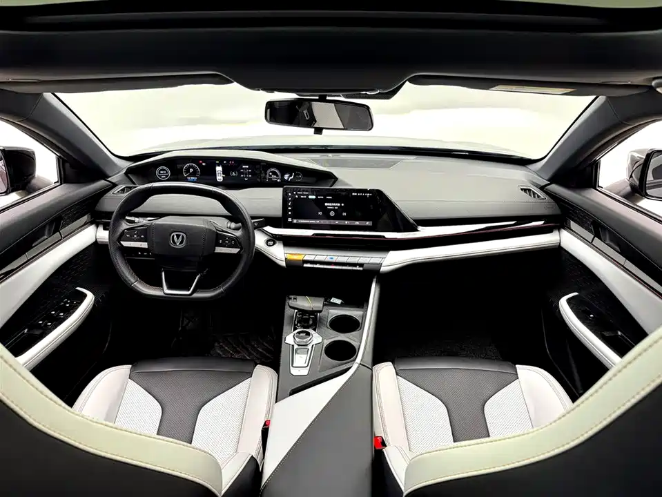 Changan UNI-V Smart iDD