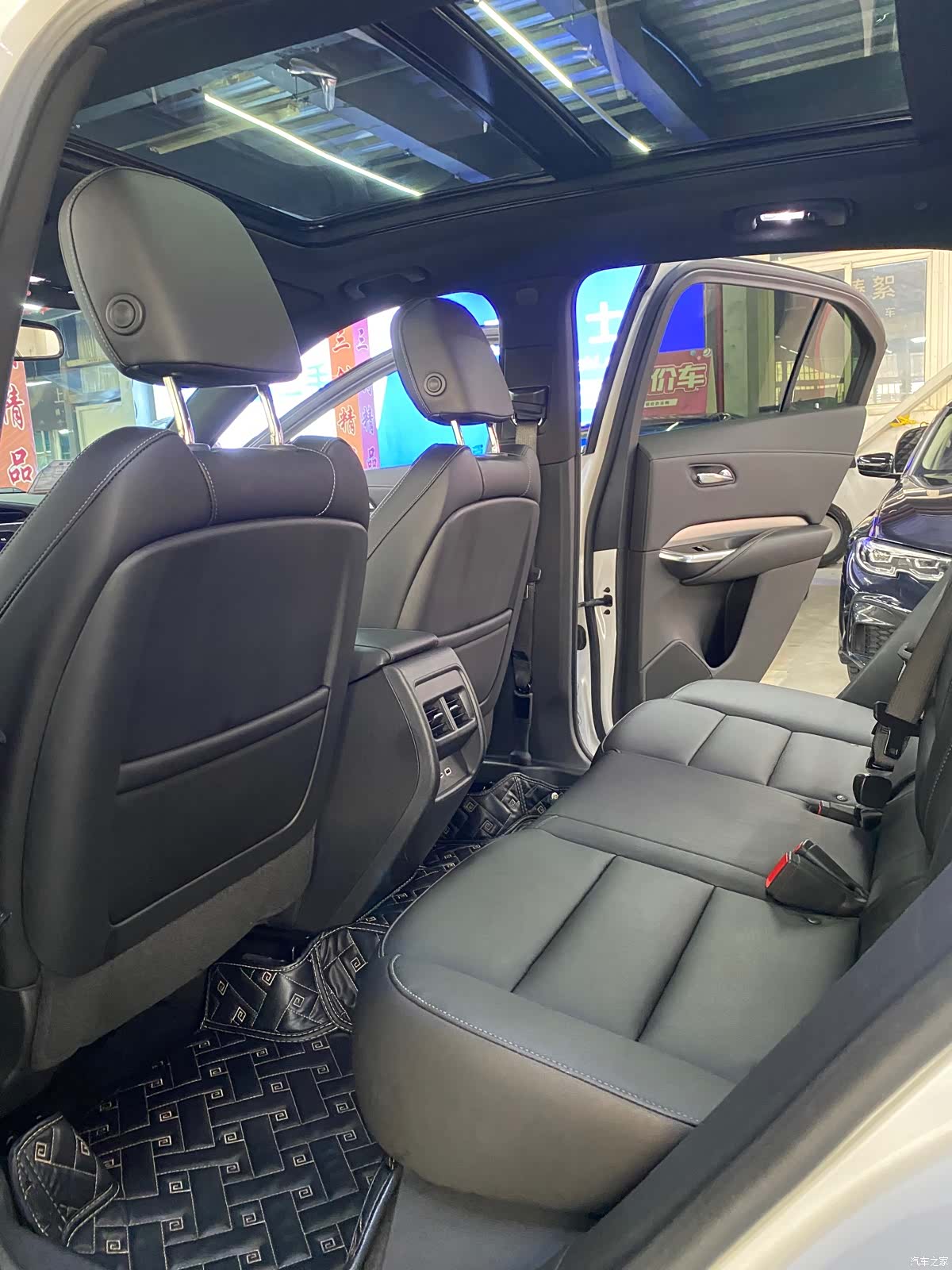 Cadillac XT4, 2018 10